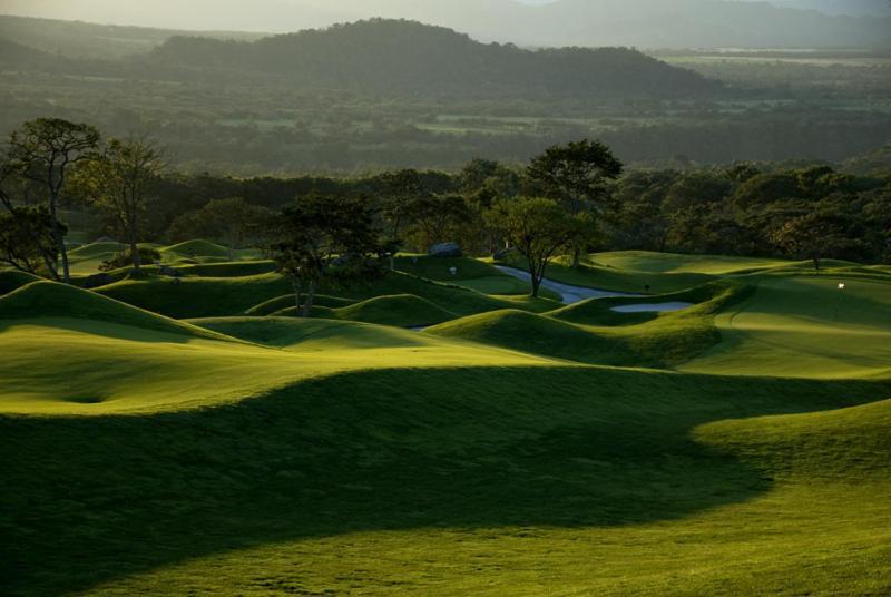 Hotel La Reunion Golf Resort And Residences Antigua Buitenkant foto