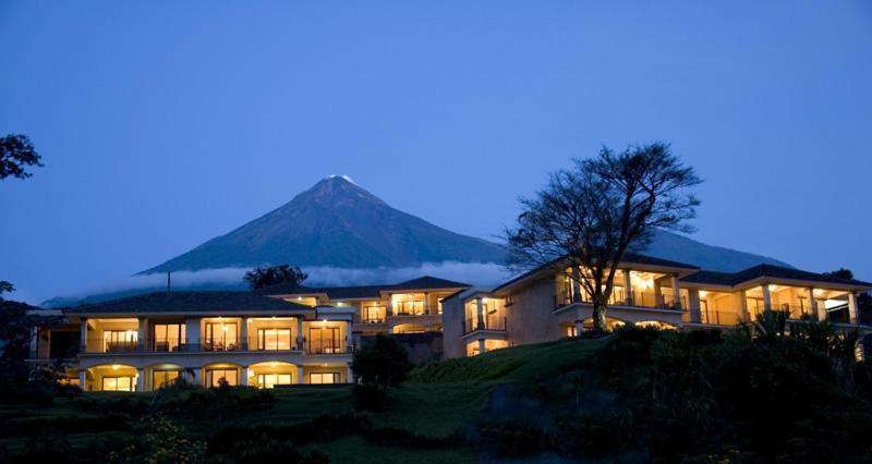Hotel La Reunion Golf Resort And Residences Antigua Buitenkant foto