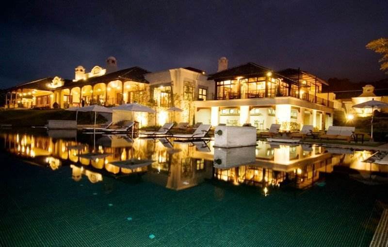 Hotel La Reunion Golf Resort And Residences Antigua Buitenkant foto